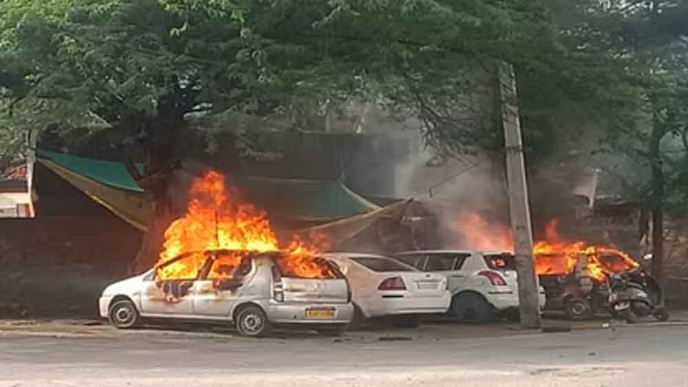 आगामी आदेश तक स्कूल-कॉलेज बंद, राजस्थान-उदयपुर में चाकूबाजी में घायल छात्र की हालत नाजुक