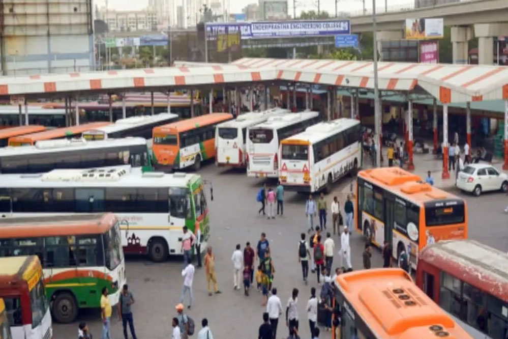 UPSRTC की महाकुंभ में श्रद्धालुओं के लिए बड़ी तैयारी, AC बसों से लेकर किए गए ये खास इंतजाम