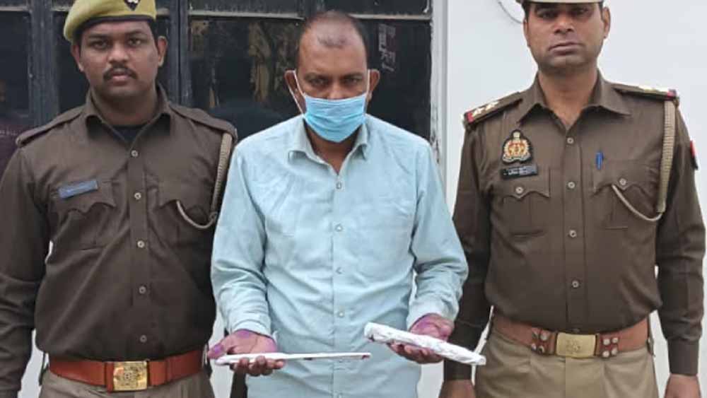 सीएम योगी को जान से मारने की धमकी देने वाले एक शख्स को पुलिस ने धर दबोचा, हथियार भी बरामद किए गए