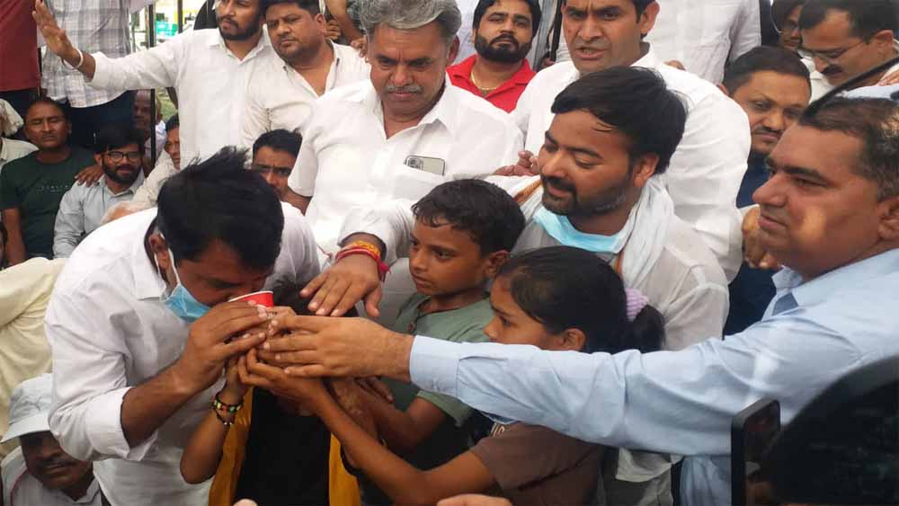 न्याय के लिए आंदोलन रुकने वाला नहीं: नरेश मीणा ने 15 दिन बाद तोड़ा अनशन