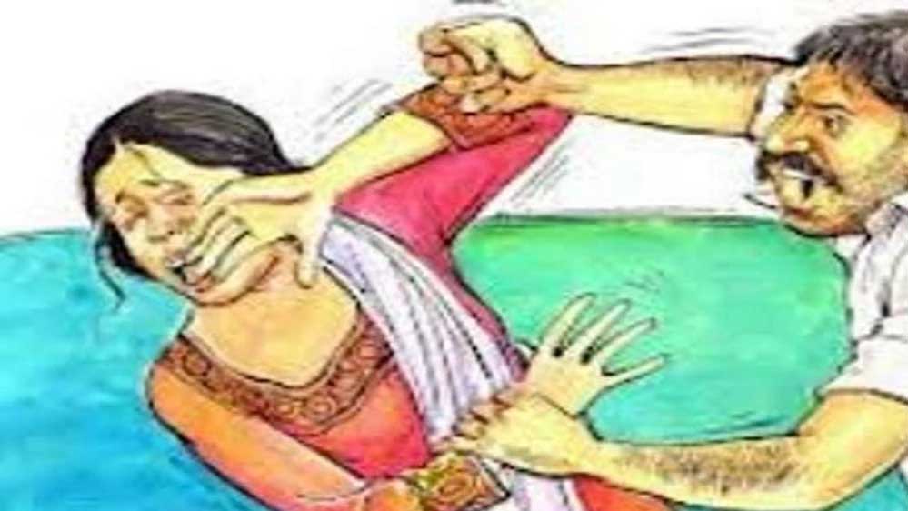 पत्नी को प्रताड़ित कर शहर में घुमाया, लेक्चरर की क्रूरता ने पार की हदें