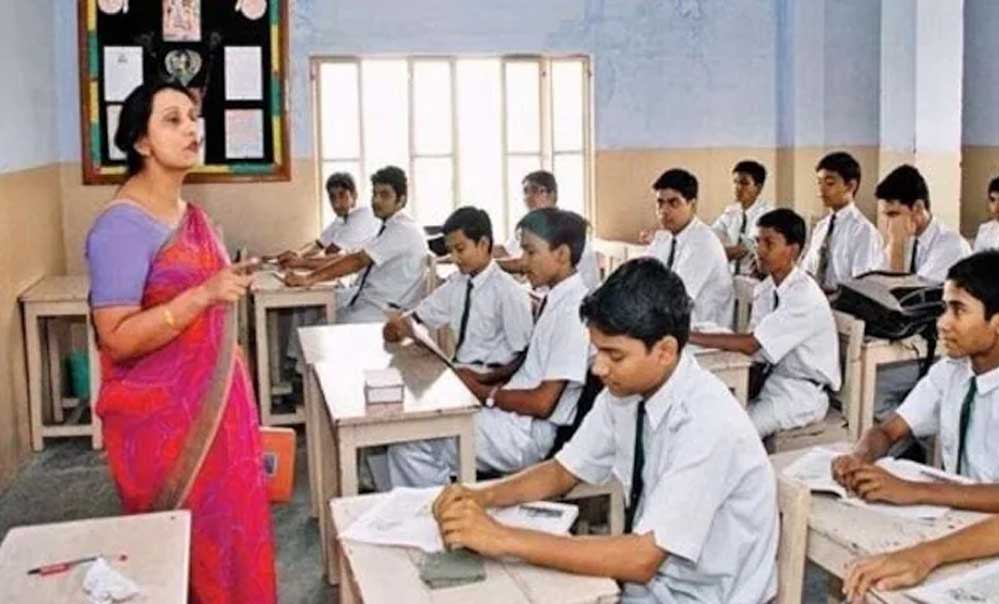 TGT-PGT अभ्यर्थियों के लिए खुशखबरी: यूपी में नई शैक्षणिक योग्यता और बायोलॉजी की वापसी