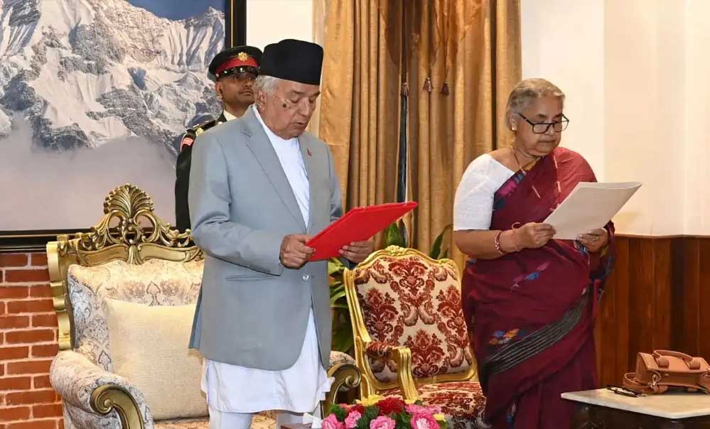 पूर्व मुख्य न्यायाधीश सुशीला कार्की ने ली अंतरिम पीएम की शपथ, काठमांडू में हटे प्रतिबंध