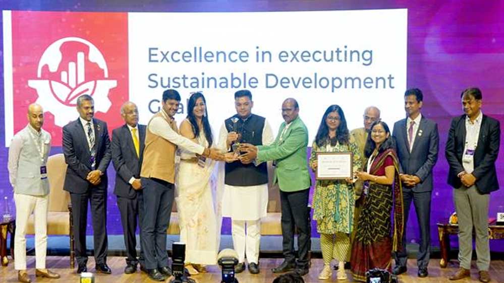 गौरव की बात! इंदौर के सांदीपनि मालव कन्या विद्यालय को मिला सर्वश्रेष्ठ स्कूल का सम्मान