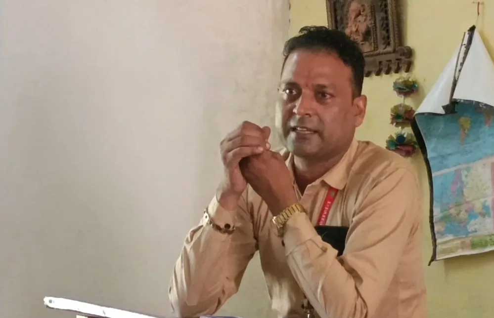 मंडला का रिश्वत कांड: अधिकारी और पत्नी रिश्वत लेते हुए धर दबोचे गए