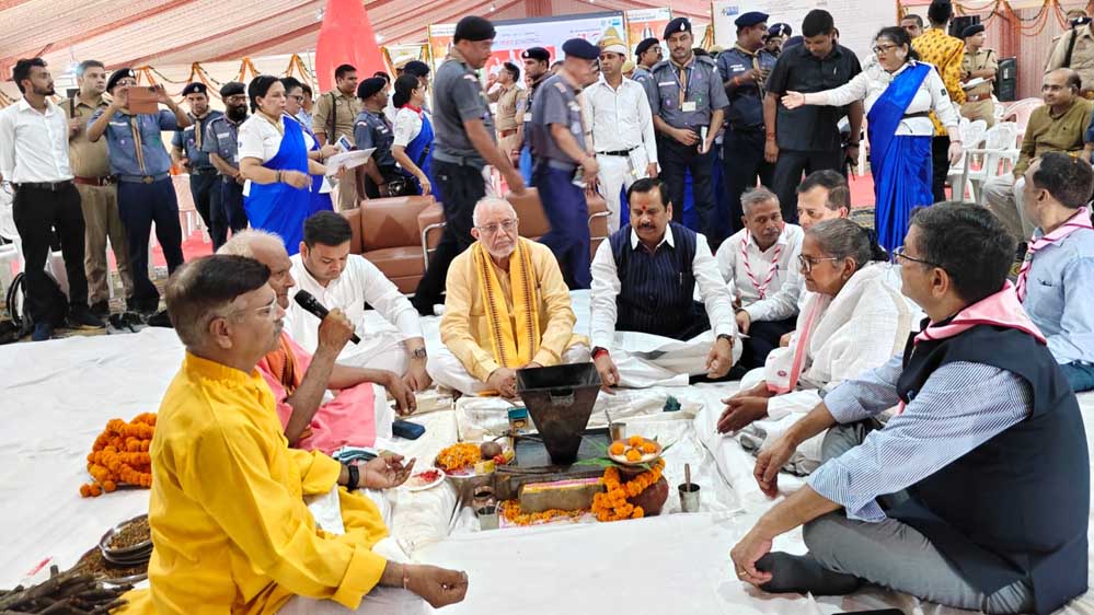 योगी सरकार के मंत्री सुरेश खन्ना, गुलाब देवी व संदीप सिंह भूमिपूजन कार्यक्रम में हुए शामिल