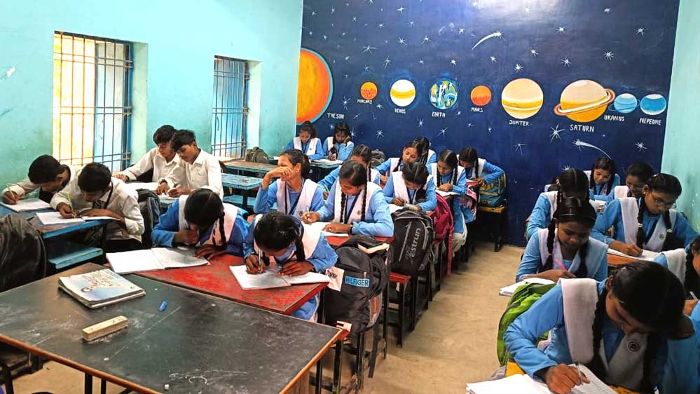 मोहगांव हाई स्कूल को मिले नए शिक्षक, अंग्रेजी, गणित और कला विषयों में हुई नियुक्तियां