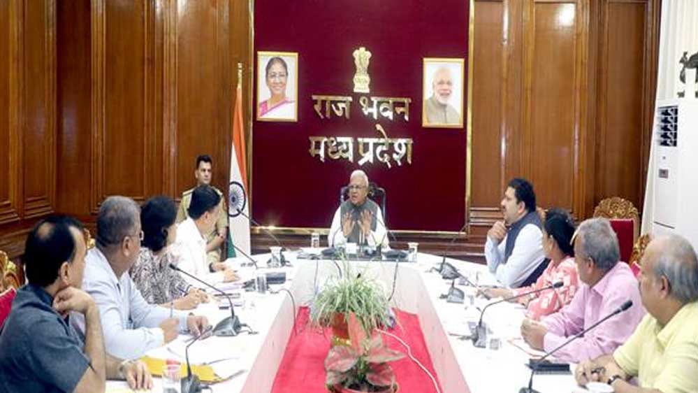 समाज और सरकार मिलकर काम करें: राज्यपाल पटेल ने पीएम जनमन योजना में सहयोग की अपील