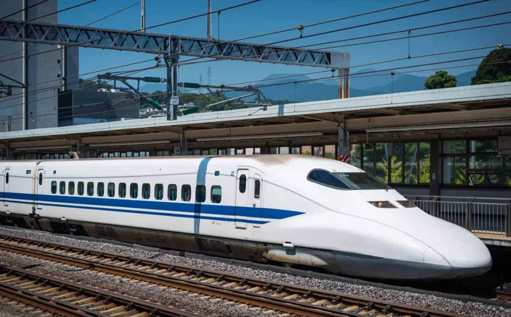 320 km प्रति घंटे की स्पीड से चलेगी मुंबई-अहमदाबाद बुलेट ट्रेन, जानिए लॉन्च डेट