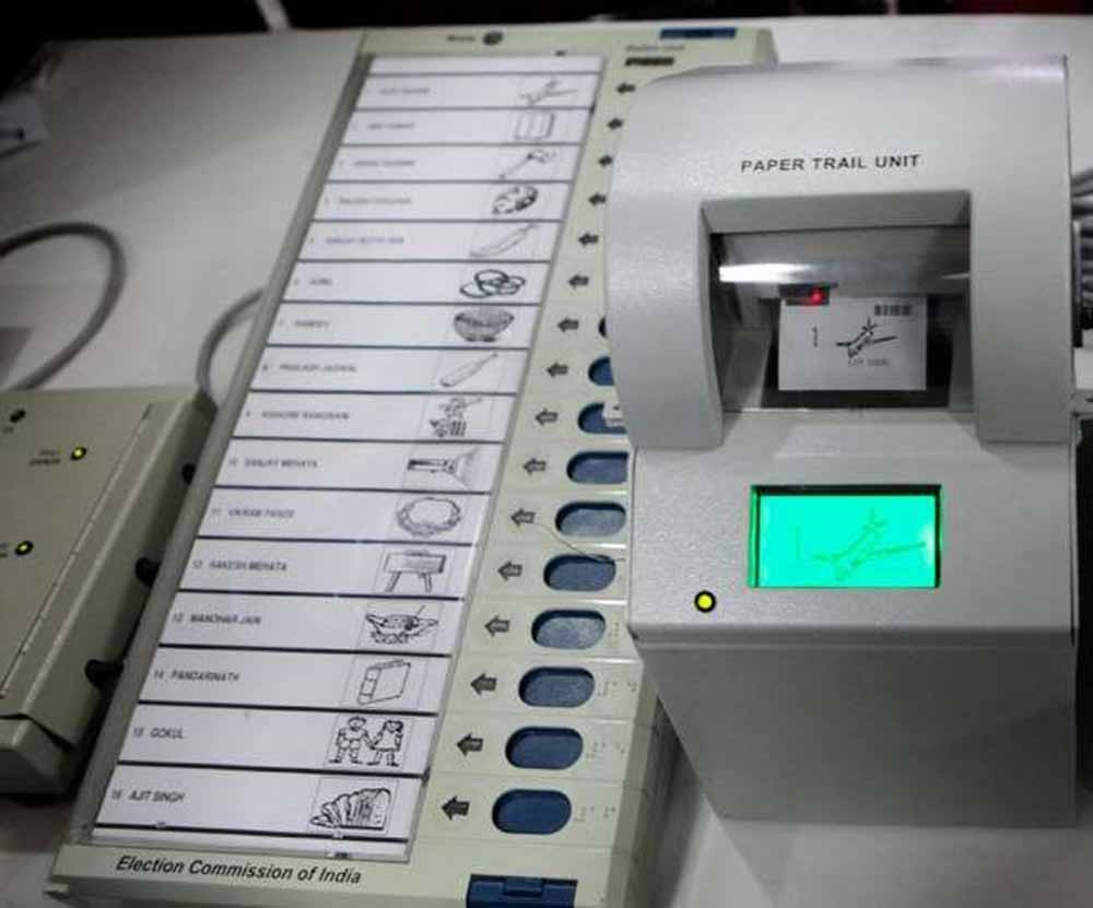 भारत से पहले इस देश ने अपनाई थी EVM तकनीक, जानें आज वहां चुनाव प्रणाली में क्या बदला