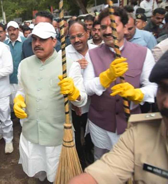 मुख्यमंत्री डॉ.यादव ने नागरिकों को स्वच्छता की दिलाई शपथ