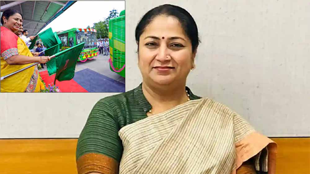 दिल्ली में पब्लिक ट्रांसपोर्ट को नई रफ्तार, यमुनापार के लिए सीएम रेखा गुप्ता की 300 देवी बस योजना लॉन्च