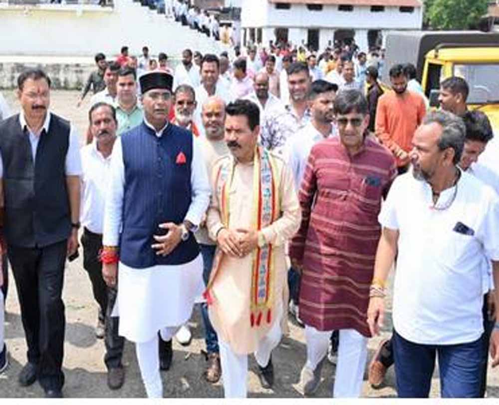 मंत्री सारंग ने भोपाल शहर के ऐतिहासिक छोला दशहरा मैदान का निरीक्षण किया