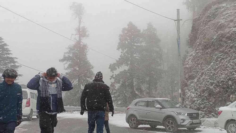 Jammu Kashmir में बर्फबारी आने वाली है, IMD ने दिया समय और चेतावनी