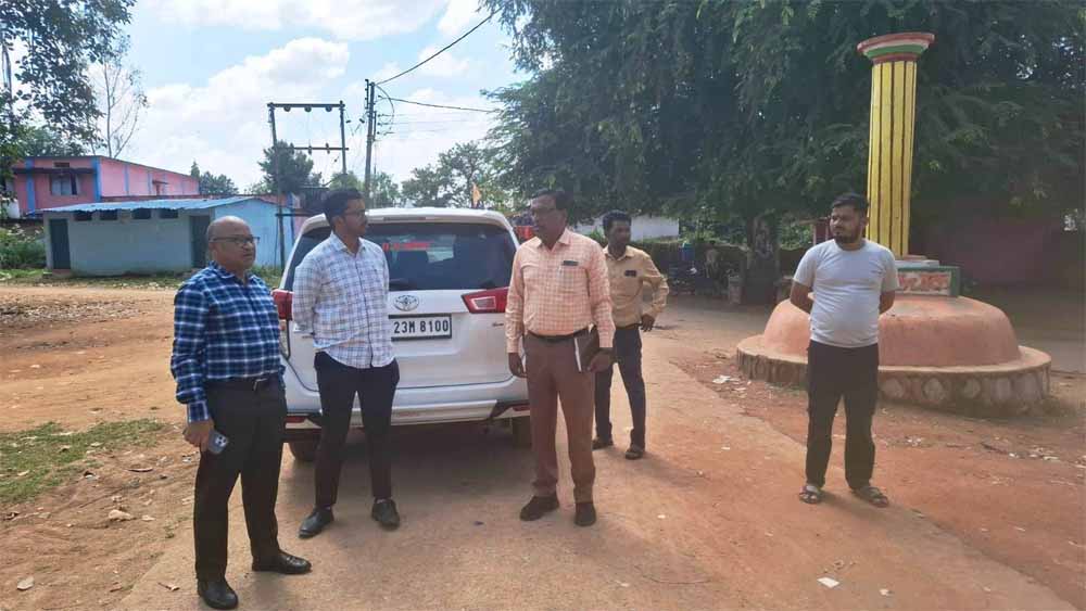 गरियाबंद में सरदार पटेल जयंती की तैयारियों का जायजा, कलेक्टर ने किया निरीक्षण