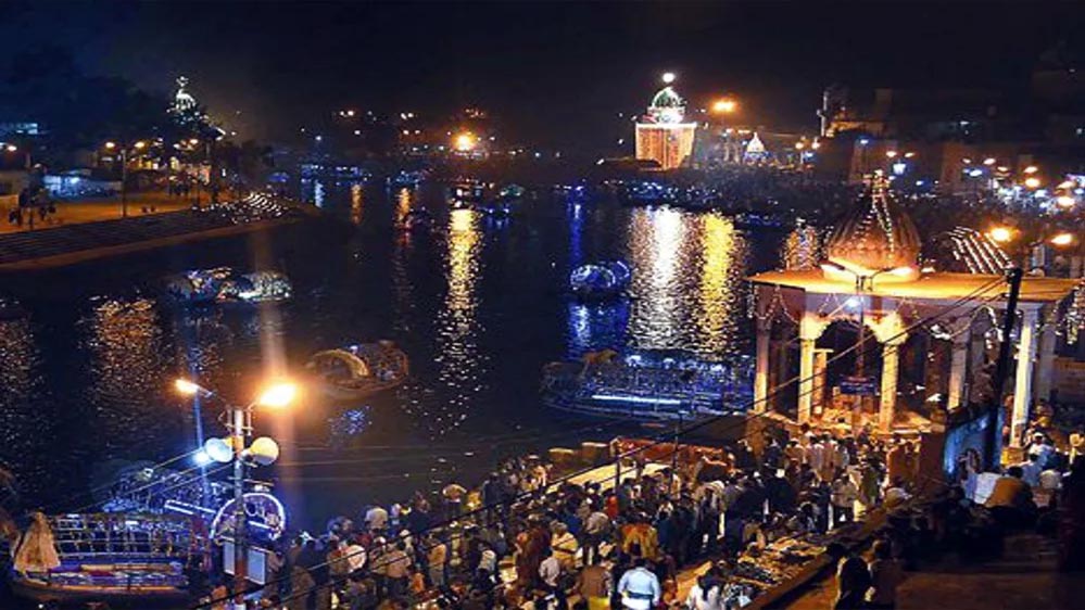 चित्रकूट में रौशनी का उत्सव शुरू, पहले दिन 8 लाख भक्तों की मौजूदगी; CM मोहन की कामदगिरी परिक्रमा आज