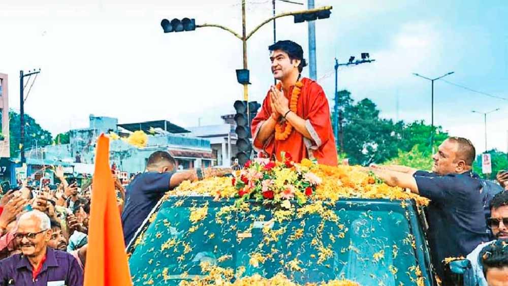 रायपुर में धर्म की बात: पंडित धीरेंद्र शास्त्री ने बताया सबसे बड़ा कर्तव्य