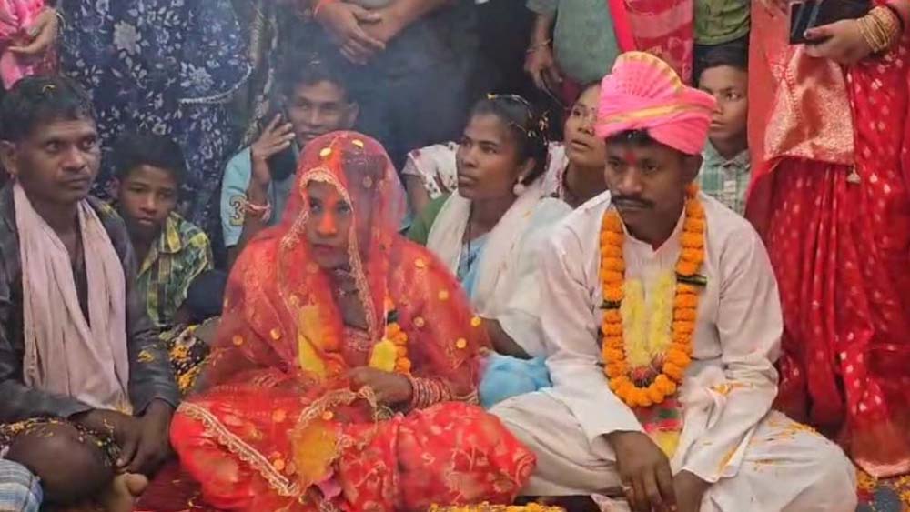 मुख्यधारा की नई शुरुआत — थाना परिसर में आत्मसमर्पित नक्सली का विवाह संपन्न