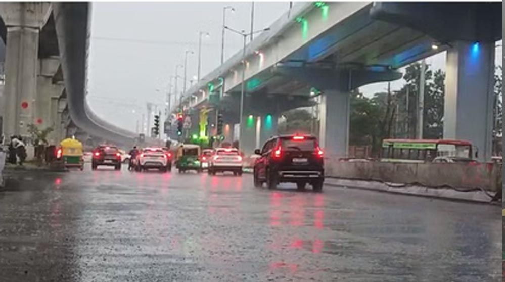 अरब सागर के लो प्रेशर के कारण MP के 12 जिलों में बारिश, मैहर में बिजली गिरने से दुःखद हादसा