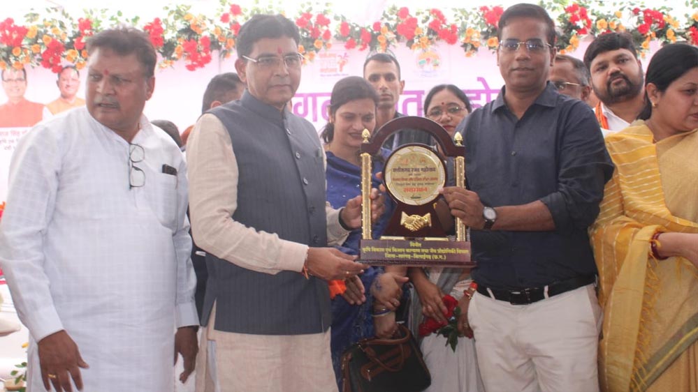 टंक राम वर्मा का बयान — किसानों की प्रगति से ही मजबूत होगा राष्ट्र, तिलहन फसलों से बढ़ेगी आर्थिक सशक्तता