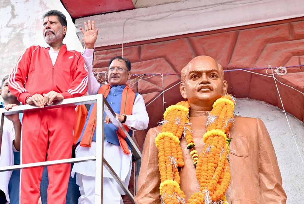 मुख्यमंत्री ने दिलाई राष्ट्रीय एकता की शपथ:स्कूली बच्चों, जनप्रतिनिधियों और आमजनों के साथ ‘एकता दौड़’ में हुए शामिल