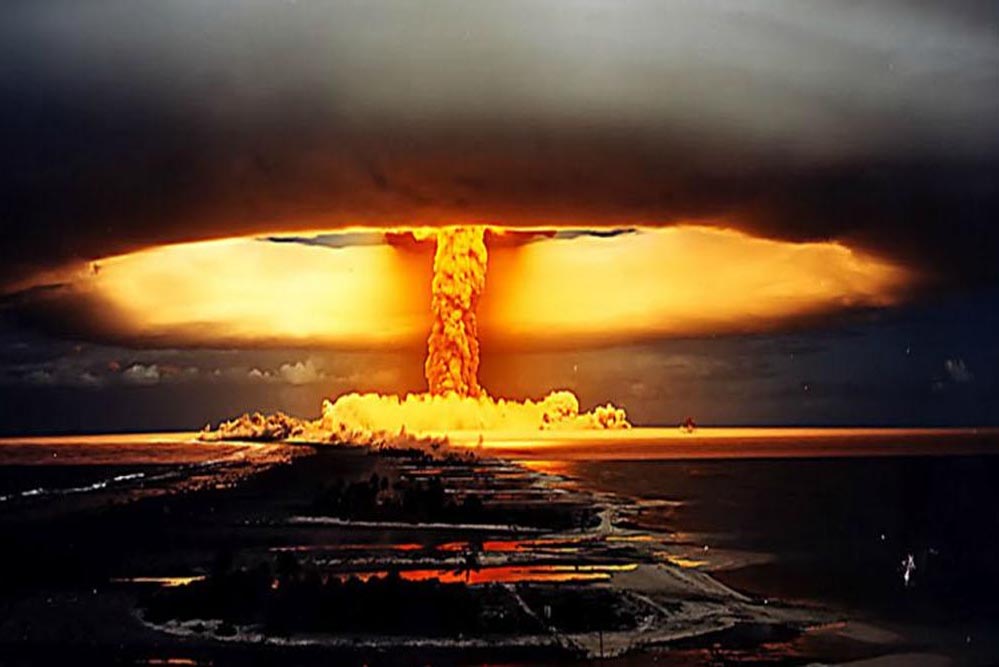 ट्रंप का बयान बना वैश्विक सुर्खी: 33 साल बाद न्यूक्लियर टेस्ट की तैयारी, रूस-चीन को दी खुली चुनौती