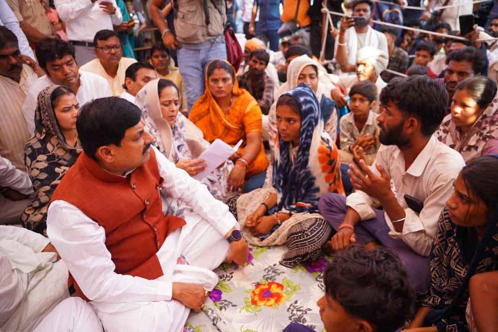 खंडवा हादसे से देश स्तब्ध, PM मोदी दुखी, 11 परिवारों की एक साथ बुझी जिंदगी