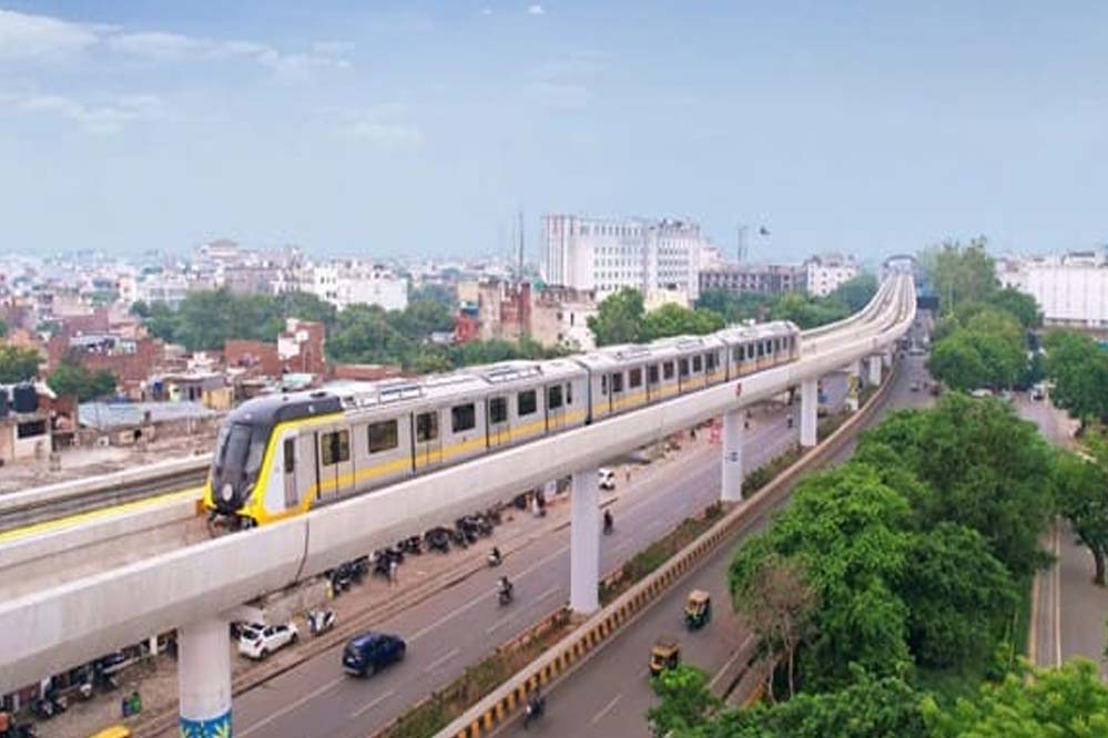 इंदौर मेट्रो अपडेट: ट्रायल रन के बाद अब रेडिसन चौराहा तक कमर्शियल संचालन की तैयारीइंदौर मेट्रो अपडेट: ट्रायल रन के बाद अब रेडिसन चौराहा तक कमर्शियल संचालन की तैयारी