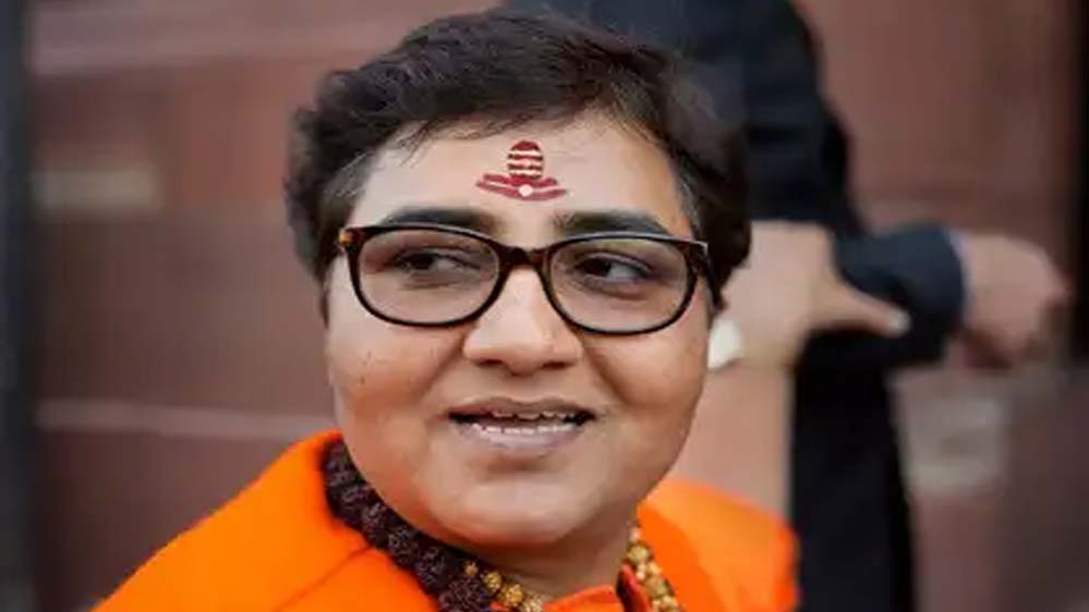 ‘मारना पड़े तो पीछे मत हटो’—प्रज्ञा ठाकुर के बयान ने उड़ाई हलचल, विपक्ष और समाज ने जताई चिंता