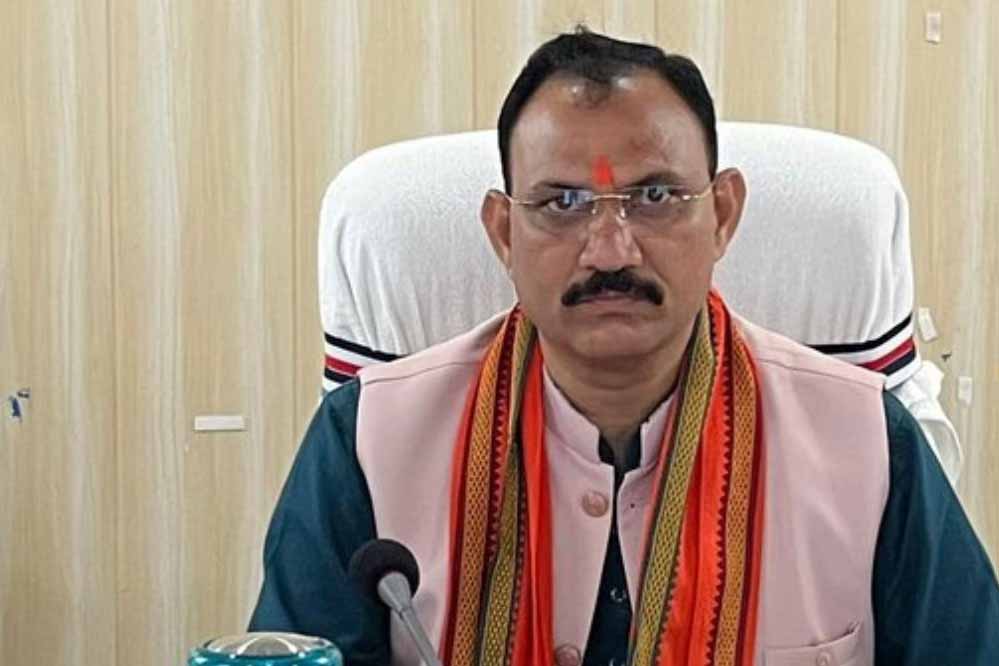 स्वास्थ्य मंत्री जायसवाल के निर्देश पर ओपीडी में गरीब मरीजों के लिए नि:शुल्क सीटी-स्कैन और एमआरआई सुविधा”