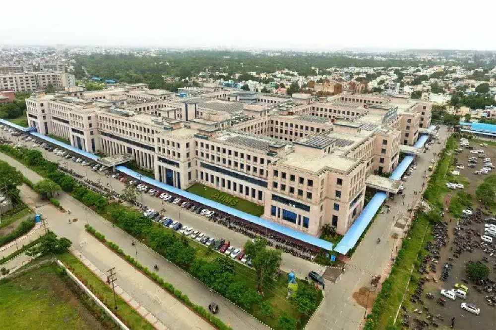 AIIMS करोड़ों घोटाला: कार्रवाई में शामिल तीन आरोपियों में भोपाल के डॉक्टर भी