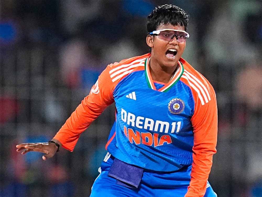 महिला क्रिकेट की शान: दीप्ति शर्मा ने वनडे में दोबारा लिखा इतिहास