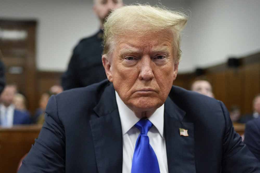 H-1B विवाद फिर अदालत में, ट्रंप के फैसले पर आपत्ति, $100,000 फीस बनी विवाद की जड़