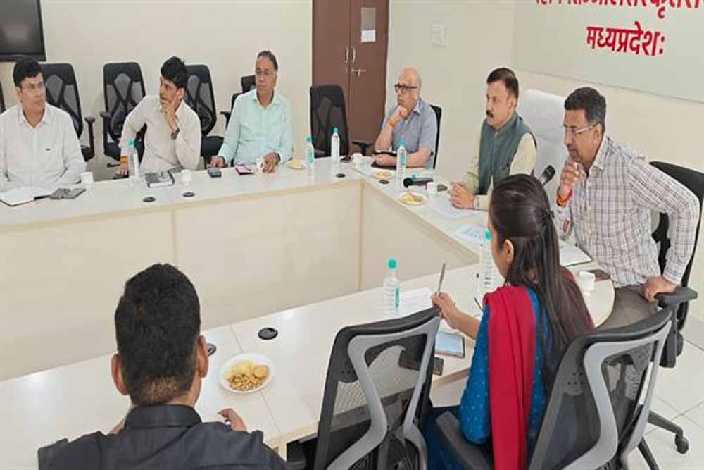 यात्रियों से टिकिट की नियत राशि से ज्यादा वसूलने वाली बसों पर हो सख्त कार्रवाई : परिवहन मंत्री सिंह