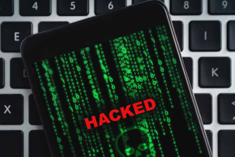 मोबाइल में कभी न करें ये काम, न हैंग होगा और न ही हैक