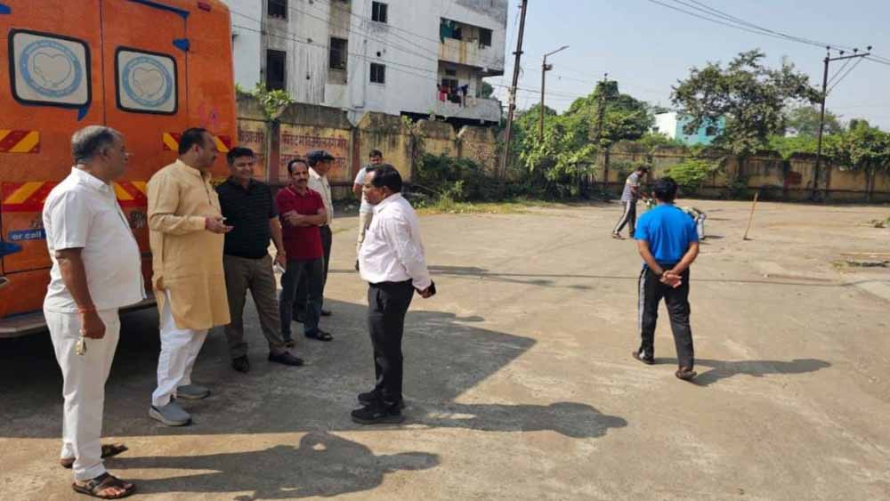 इंडोर स्टेडियम की लापरवाही पर कार्रवाई तेज, ठेकेदार पर गिरी गाज—ब्लैकलिस्ट करने की चेतावनी