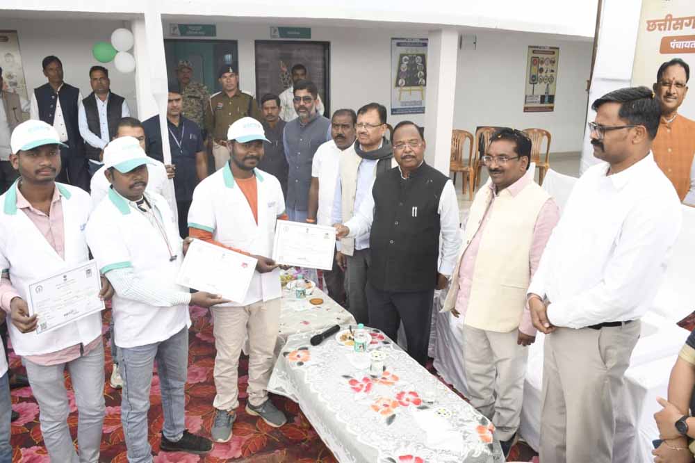 स्वरोजगार से जोड़ने की विशेष पहल, मंत्री नेताम ने किया प्रशिक्षण केंद्र का शुभारंभ