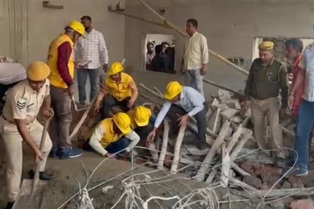 निर्माण स्थल पर हादसा, जयपुर में दीवार गिरने से 4 मजदूर मलबे में फंसे