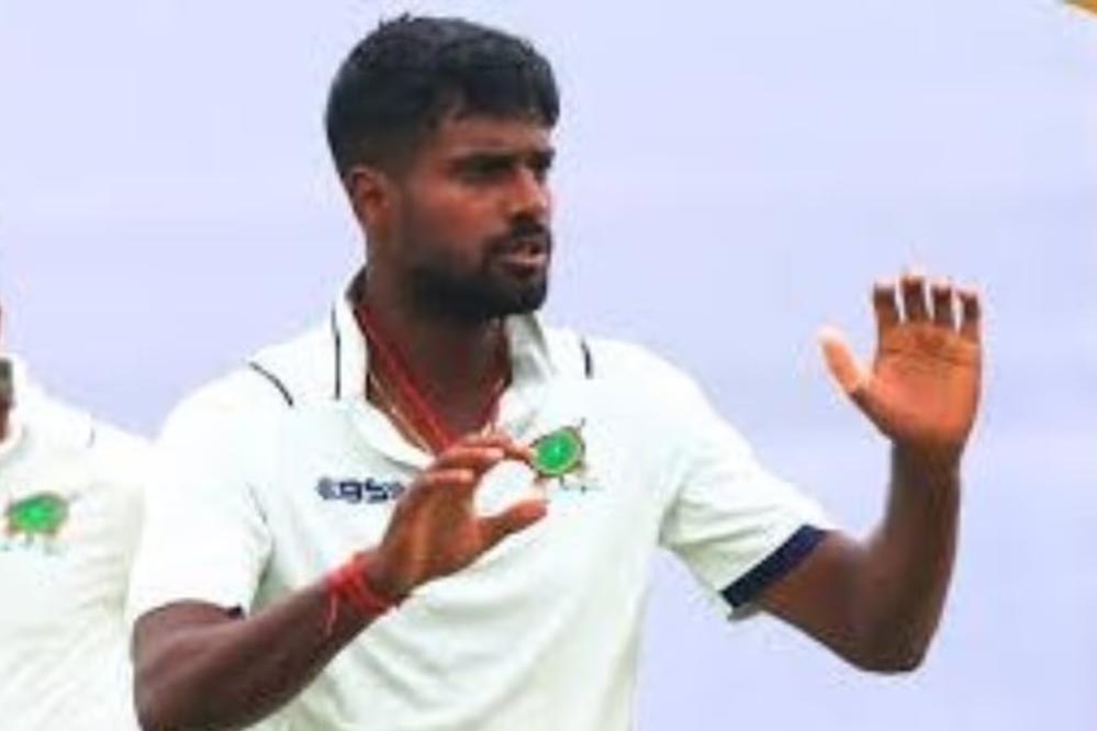 भारतीय क्रिकेट में नया इतिहास: आकाश कुमार चौधरी ने फर्स्ट क्लास फिफ्टी की रफ्तार से सबको पीछे छोड़ा