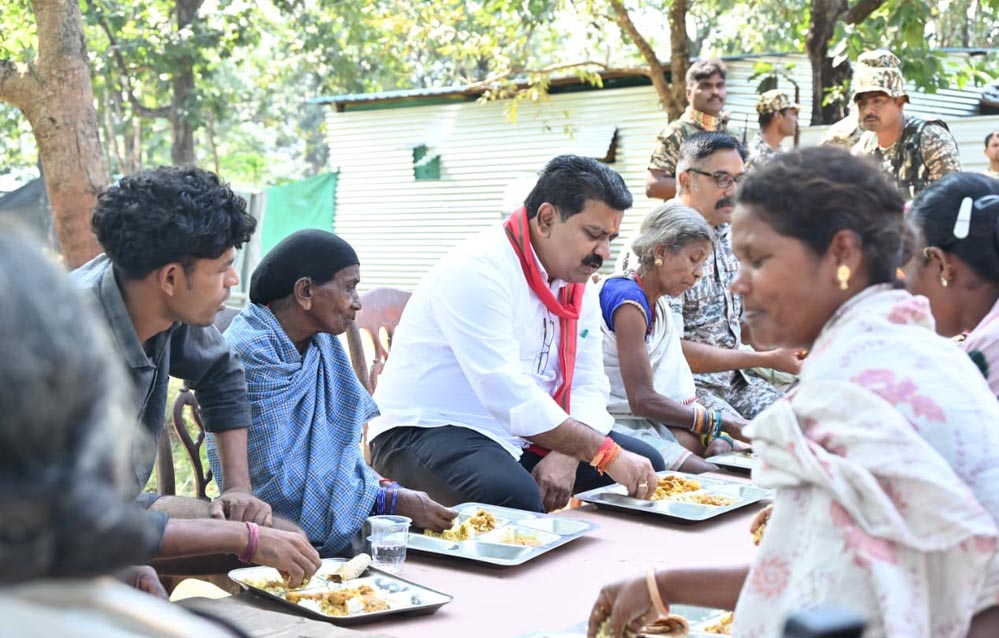 उपमुख्यमंत्री विजय शर्मा अचानक पहुंचे सुकमा के अतिसंवेदनशील ग्राम पूर्वर्ती