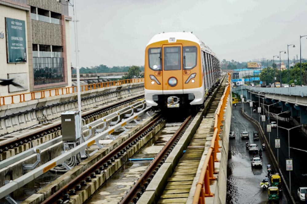 मेट्रो अंतिम टेस्ट के लिए तैयार, टीम ने स्टेशन एरिया और सुरक्षा कमियों की ओर किया ध्यान