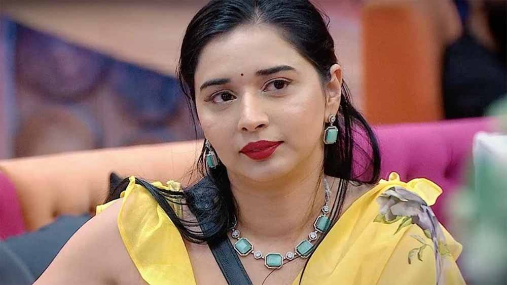 BB 19 में तान्या मित्तल की पॉपुलैरिटी का असर, एकता कपूर ने दिया शो का ऑफर, फैंस की मजेदार प्रतिक्रियाएं