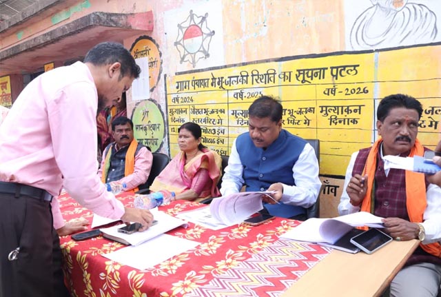 रायपुर में वनमंत्री केदार कश्यप ने चलाया जनजागरूकता अभियान, मतदाता सूची सुधार में सहयोग पर जोर