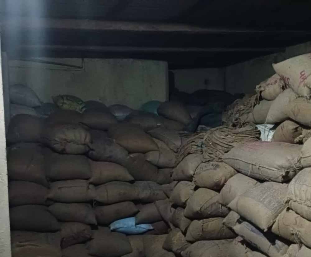 रायगढ़ में अवैध धान की खेप पकड़ी गई: 30 मामलों में 1 करोड़ से अधिक मूल्य का धान जब्त