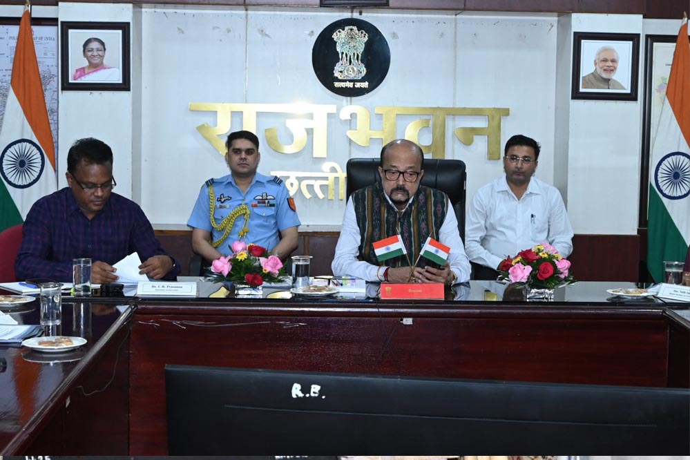 रायपुर में राज्यपाल ने कहा – विकास कार्यों में मानवीय दृष्टिकोण और संवेदनशीलता जरूरी