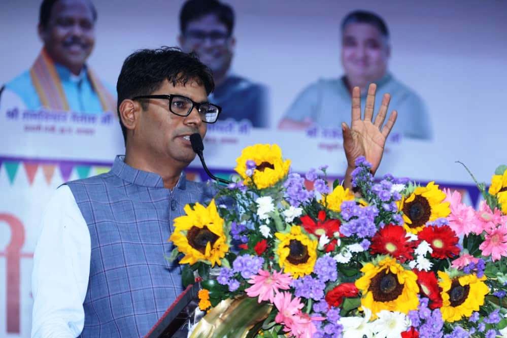 शिक्षा, स्वास्थ्य सहित बुनियादी सुविधाओं में लगातार हो रहे विकास- वित्त मंत्री चौधरी