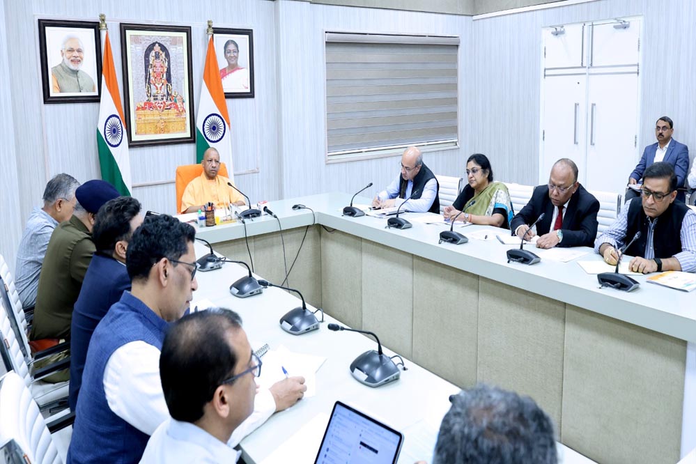 संवेदनशील स्थलों पर ‘रील’ बनाने वाले पुलिसकर्मियों की तैनाती पर रोक: मुख्यमंत्री योगी