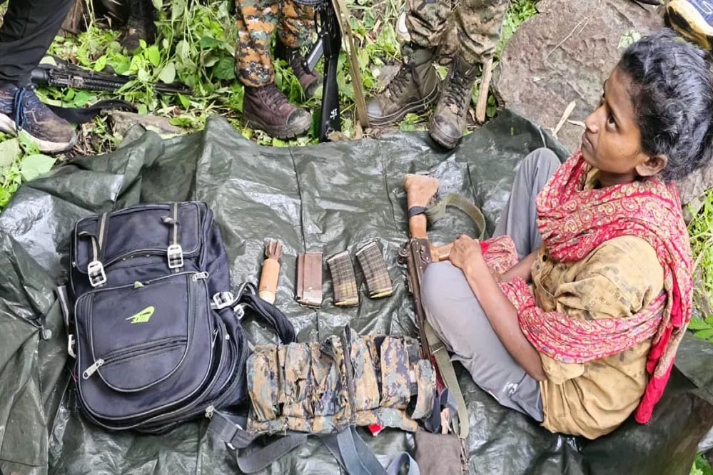 पहली महिला नक्सली का सरेंडर MP में, 33 साल बाद हुई नक्सली सरेंडर की घटना