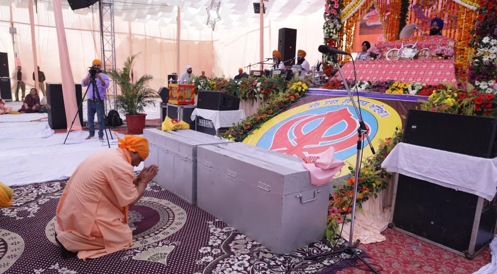 मुश्किल समय में भी उन्होंने मिल-बांटकर खाने, गरीबों की मदद करने और एकजुट समाज बनाने का संदेश दिया: मुख्यमंत्री