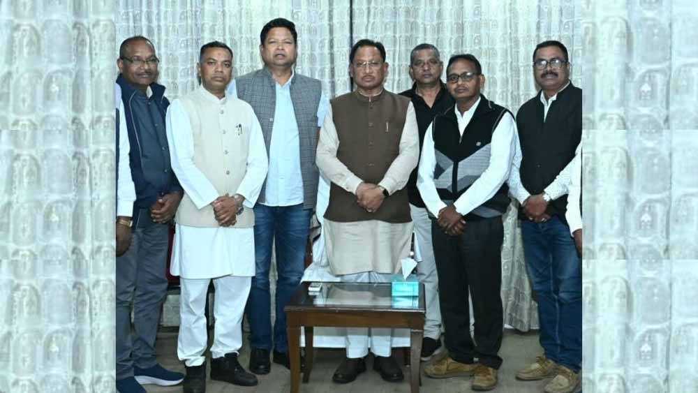 हल्बा-हल्बी समाज प्रतिनिधिमण्डल की CM साय से मुलाकात, शहादत दिवस समारोह पर चर्चा